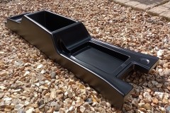 Black-raptor-centre-console