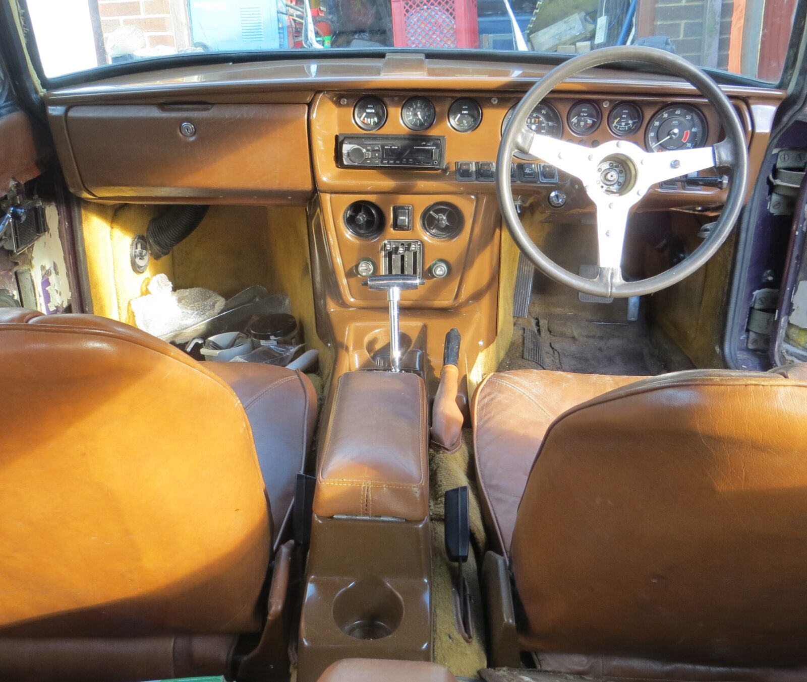 scimitar GTE crash pad