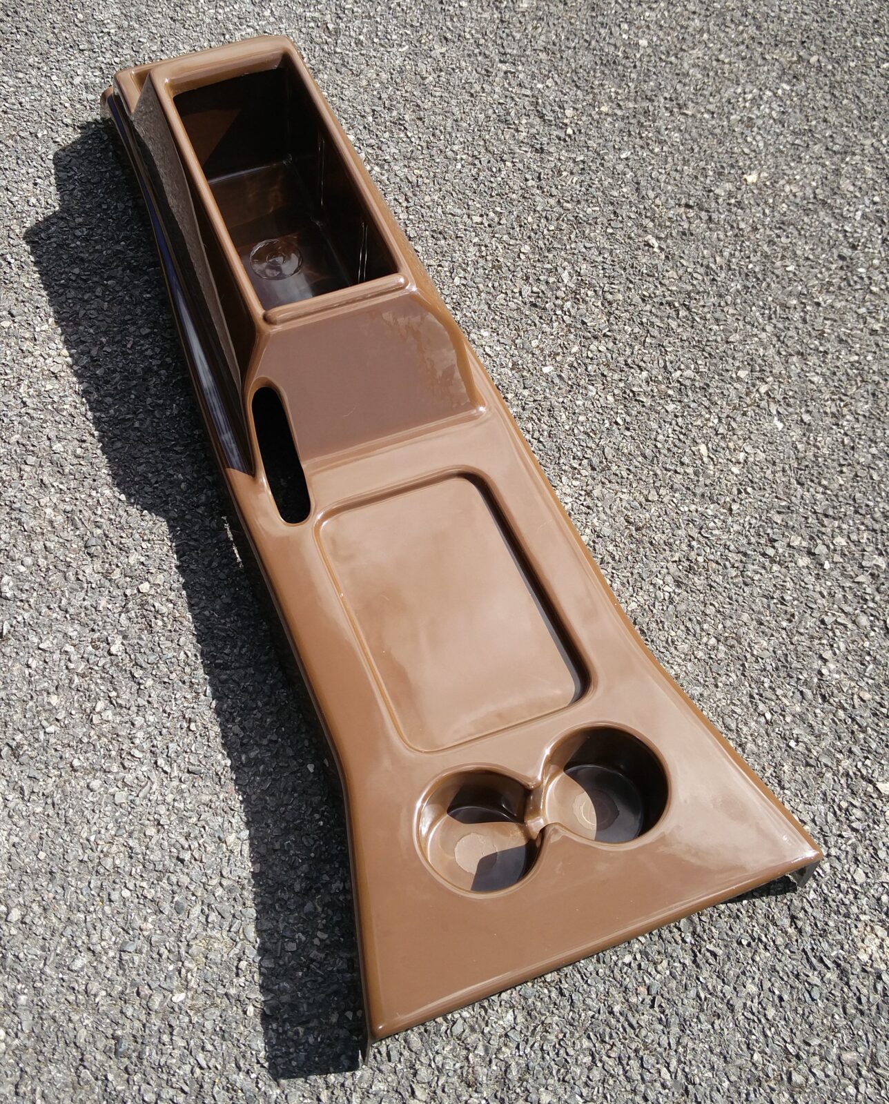 centre console (shallow recess)