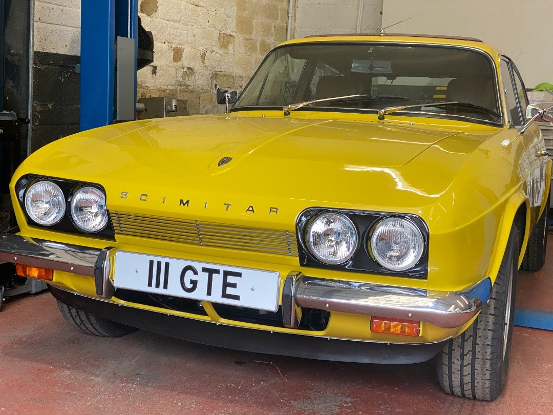 Scimitar chin spoiler